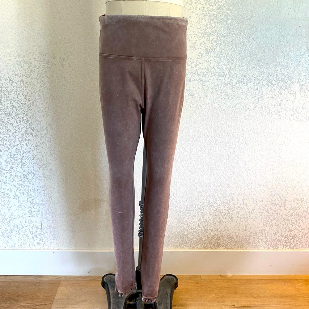 Great condition Joy Lab Acid Wash Leggings. Size S. Leg Ruffle
